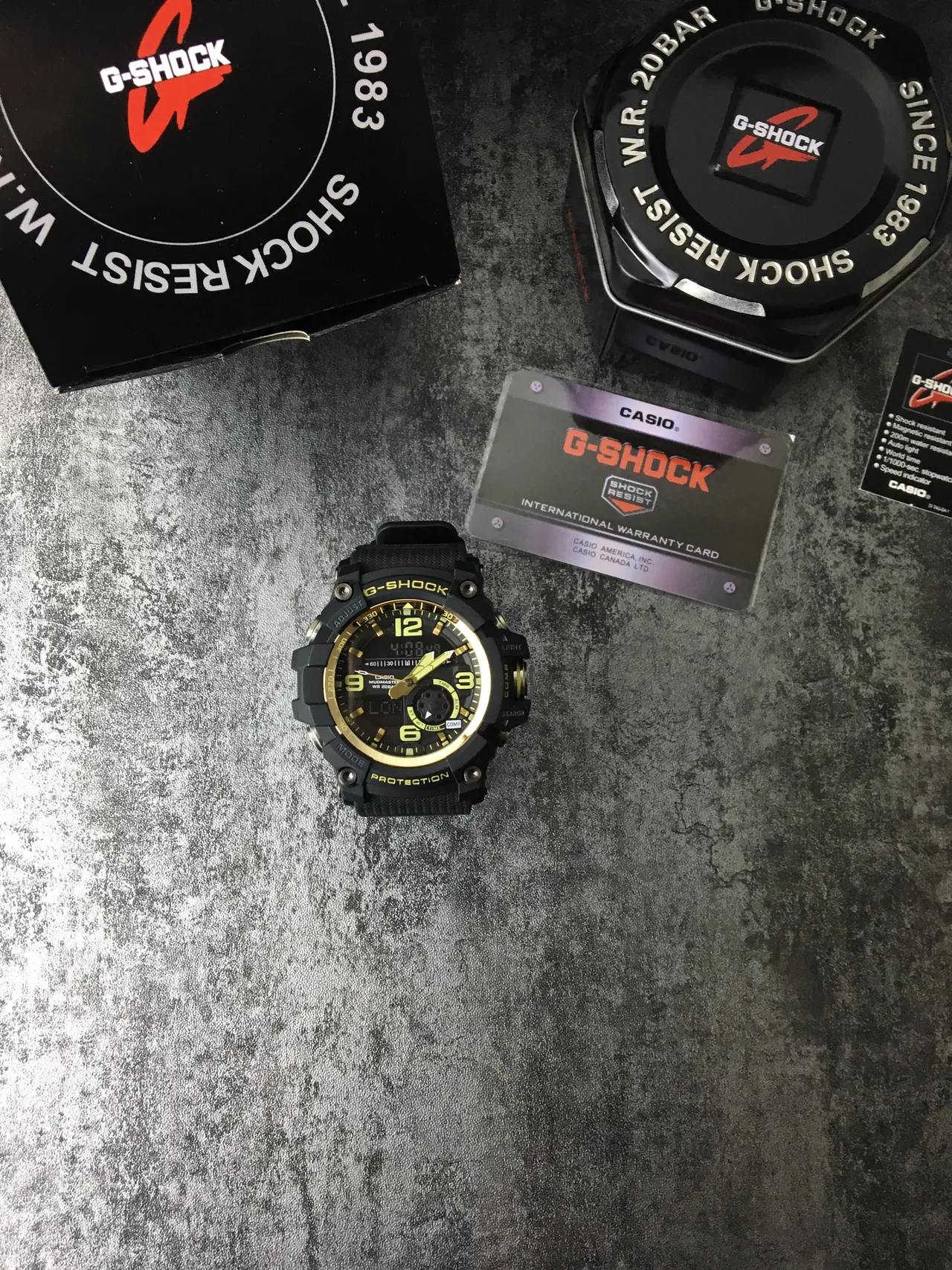 Casio G-Shock Mudmaster ساعة رياضية سوداء وذهبية 2