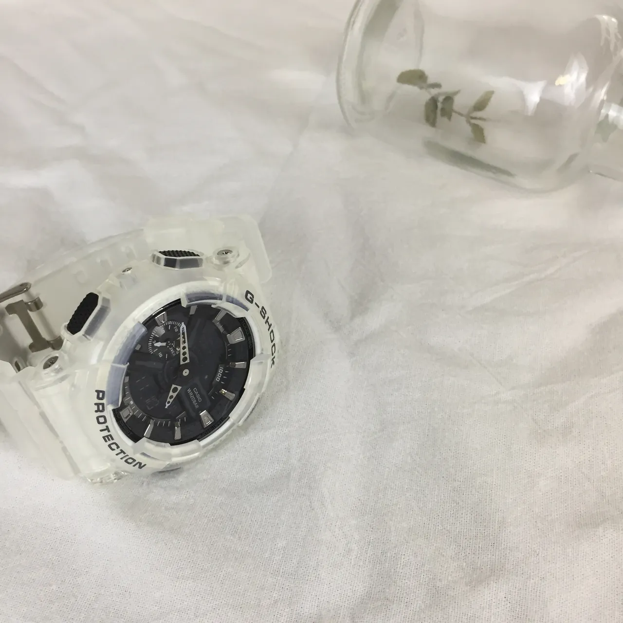 Casio G-Shock 透明树脂黑色表盘运动手表 5