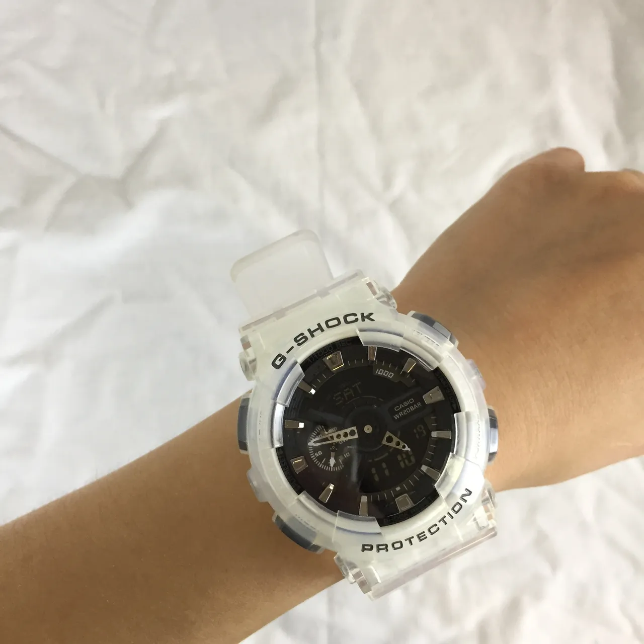Casio G-Shock 透明树脂黑色表盘运动手表 6