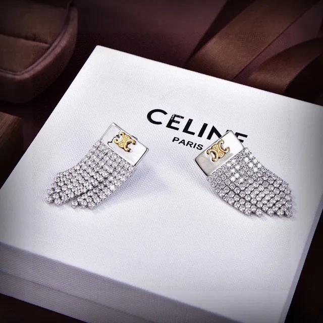Celine Triomphe Aretes de Cristal con Flecos 2