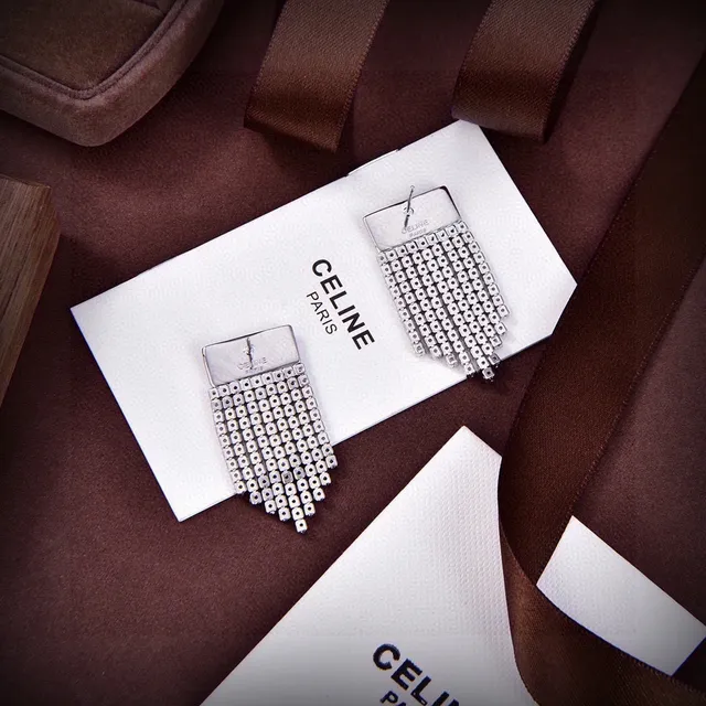 Celine Triomphe Aretes de Cristal con Flecos 5