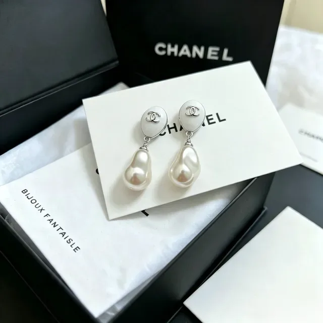 Chanel Bisutería Baroque Brincos de pérola gota 7