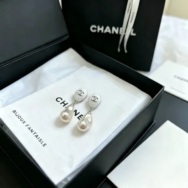 Chanel Bisutería Baroque Brincos de pérola gota 8
