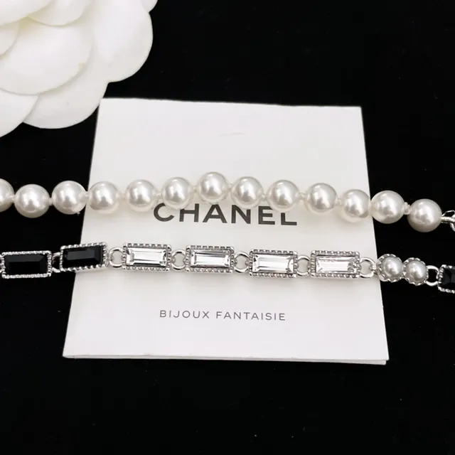 Chanel Bijoux Fantaisie Pulsera de perlas y esmalte negro con eslabones 6
