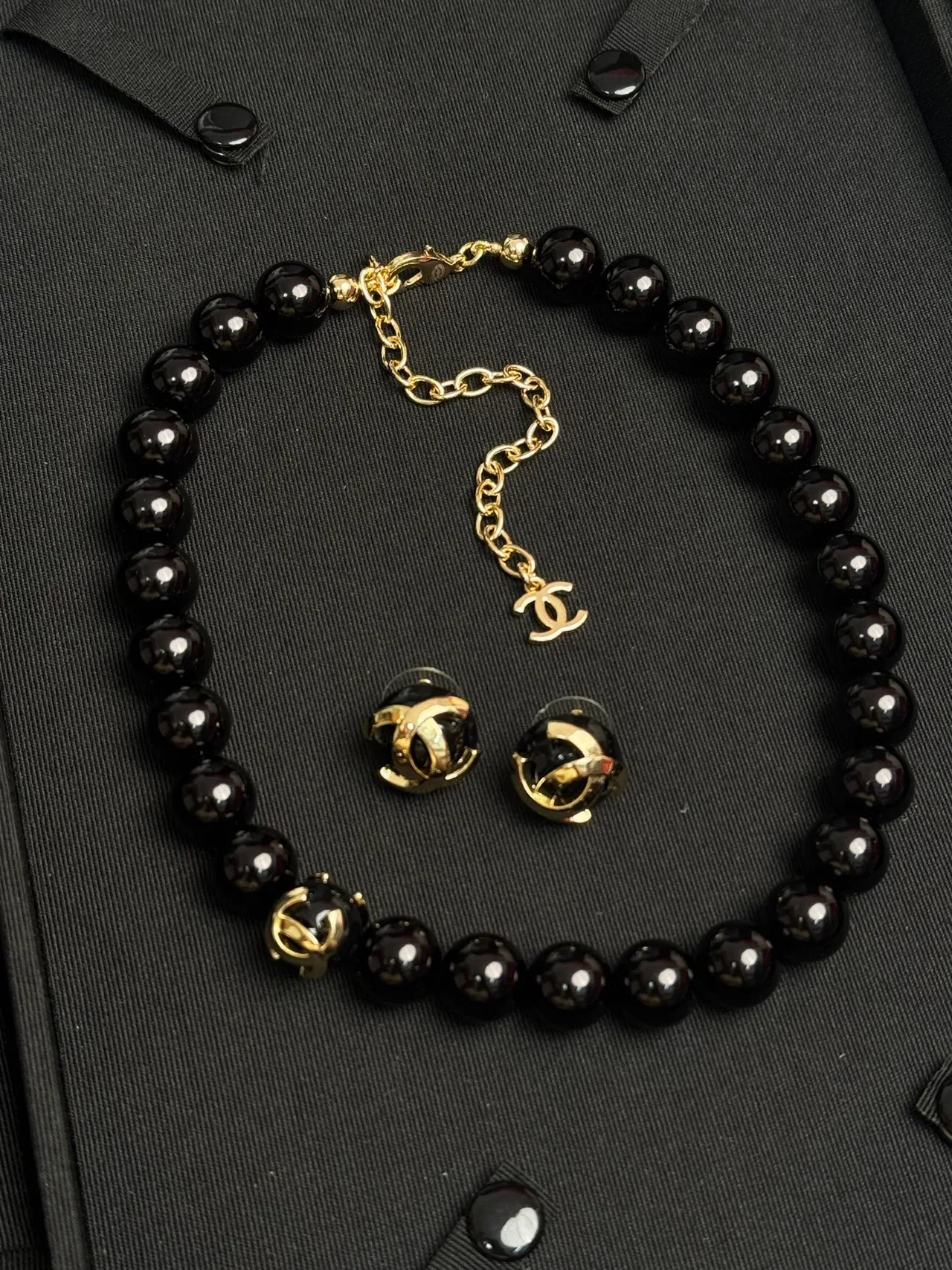 Chanel काला सोना गोलाकार मोती CC Logo चर्म नेकलेस 8