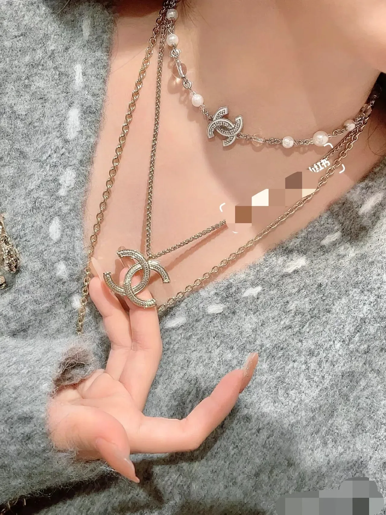 Chanel Camélia Colar Branco Prata Pérola e Cristal Corrente de Pérolas Pavé CC Logo Charm 12