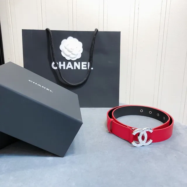 Chanel CC Belt Red Black Textured Silver-Tone Buckle Leather Belt 2