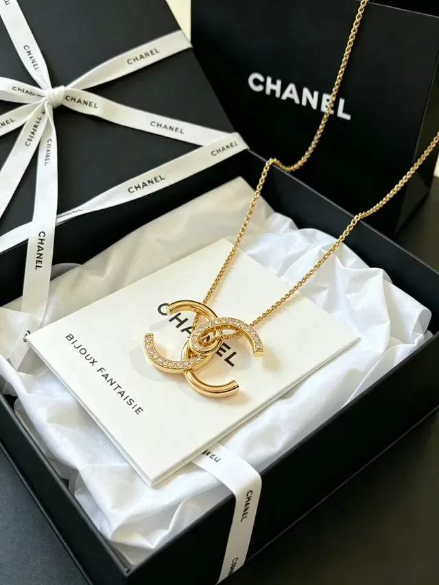 Chanel CC Logo Pavé Crystal Gold-Tone Necklace 3