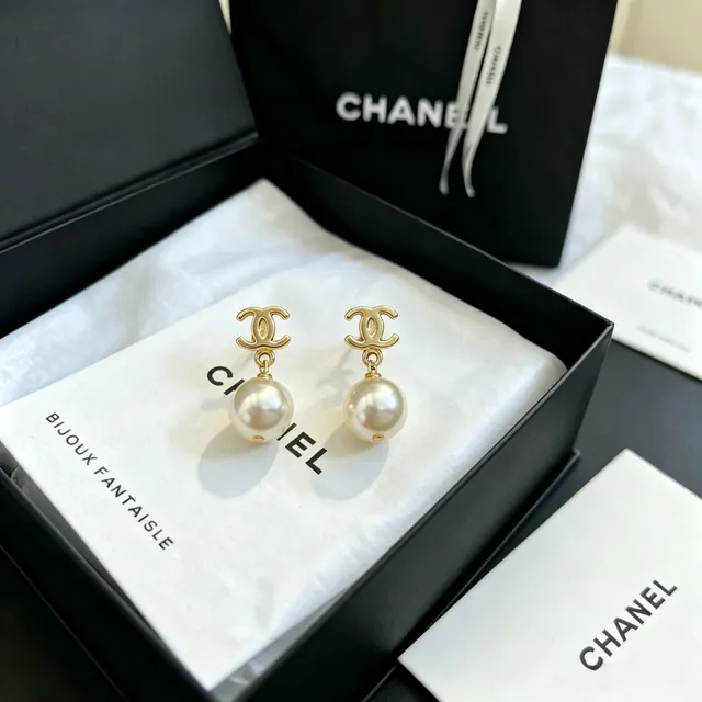 Chanel CC Pearl Drop Earrings 7