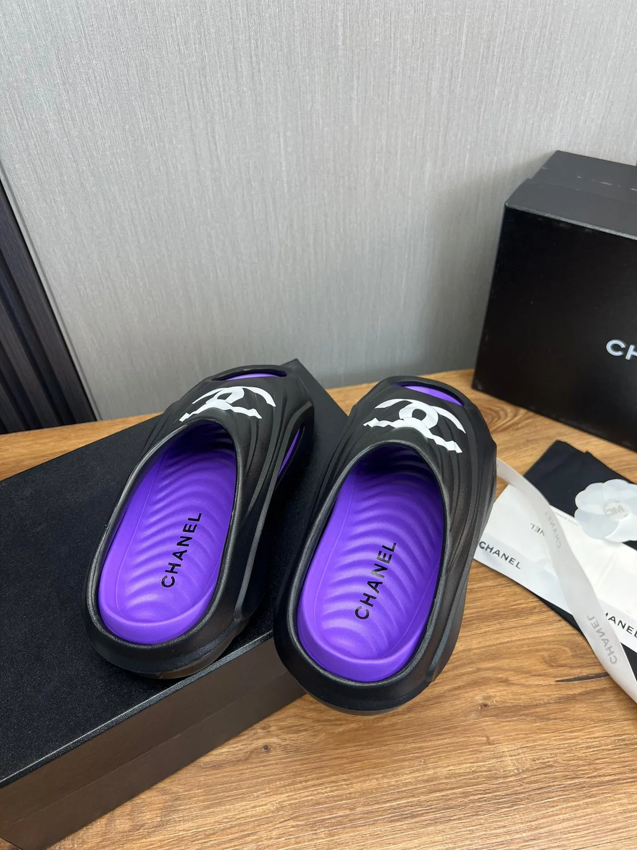 Chanel CC Slide Black and Purple Slippers 7