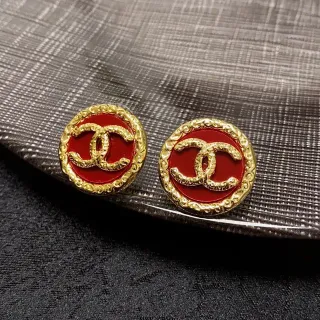 Chanel CC Stud أقراط أحمر ذهب دائرية مينا مركز