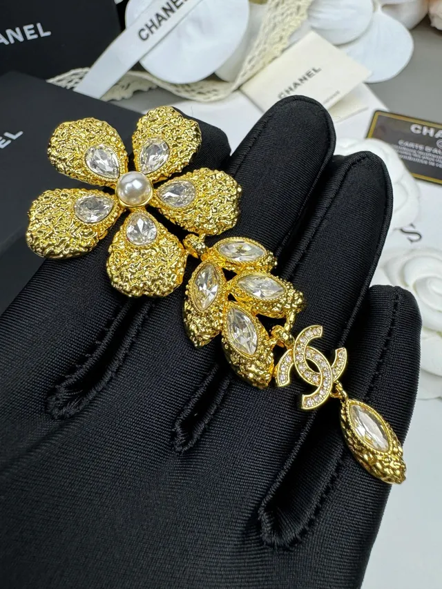 Chanel Floral Brooch Gold White Textured Brooch 6