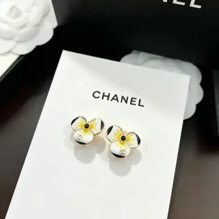 Chanel أقراط أذن إينيل زهورية