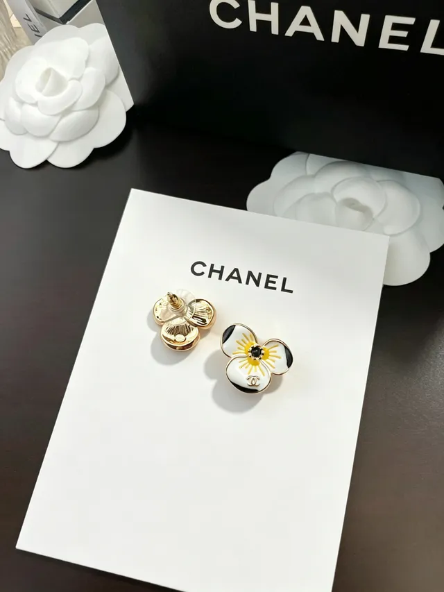 Chanel Floral Enamel Stud Earrings 3