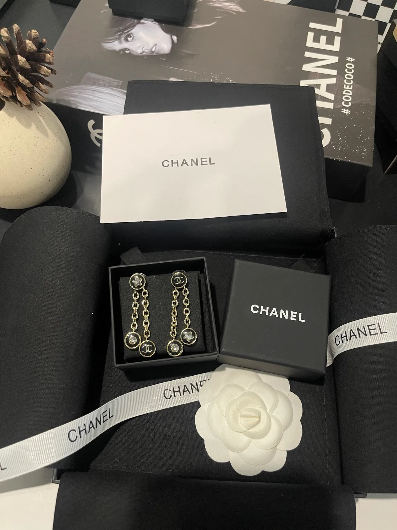 Chanel Gold Black Chain-Link Drop Enamel Circles Earrings 9