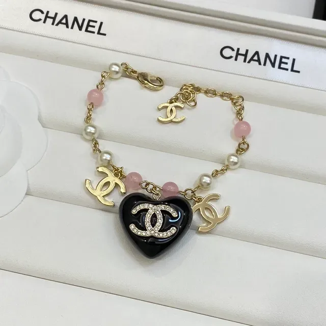 Collier Chanel Cœur Noir Résine Cristal CC Logo 3