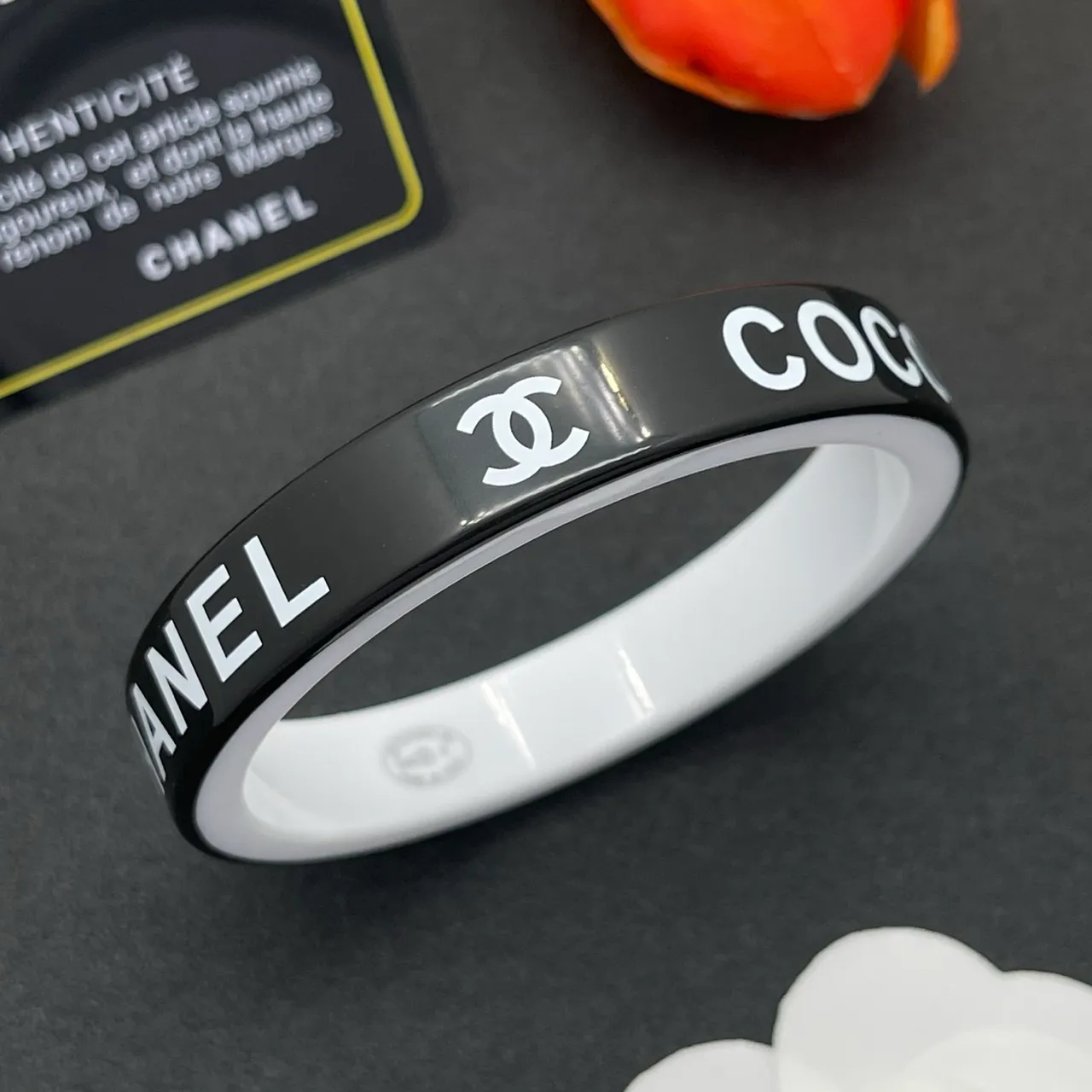 Chanel Logo Bracelet Noir et Blanc 9