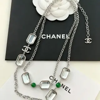 Chanel 多层链 水晶和绿色珠子项链