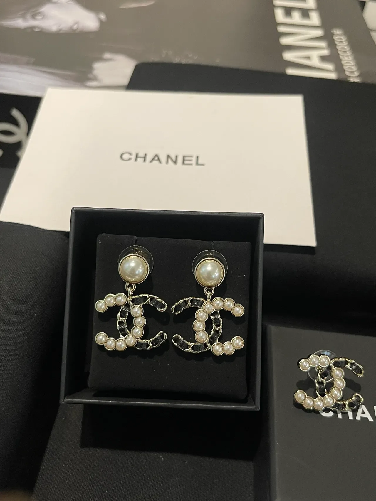 Chanel Pearl CC Silver White Chain-Link Motif Earrings 6