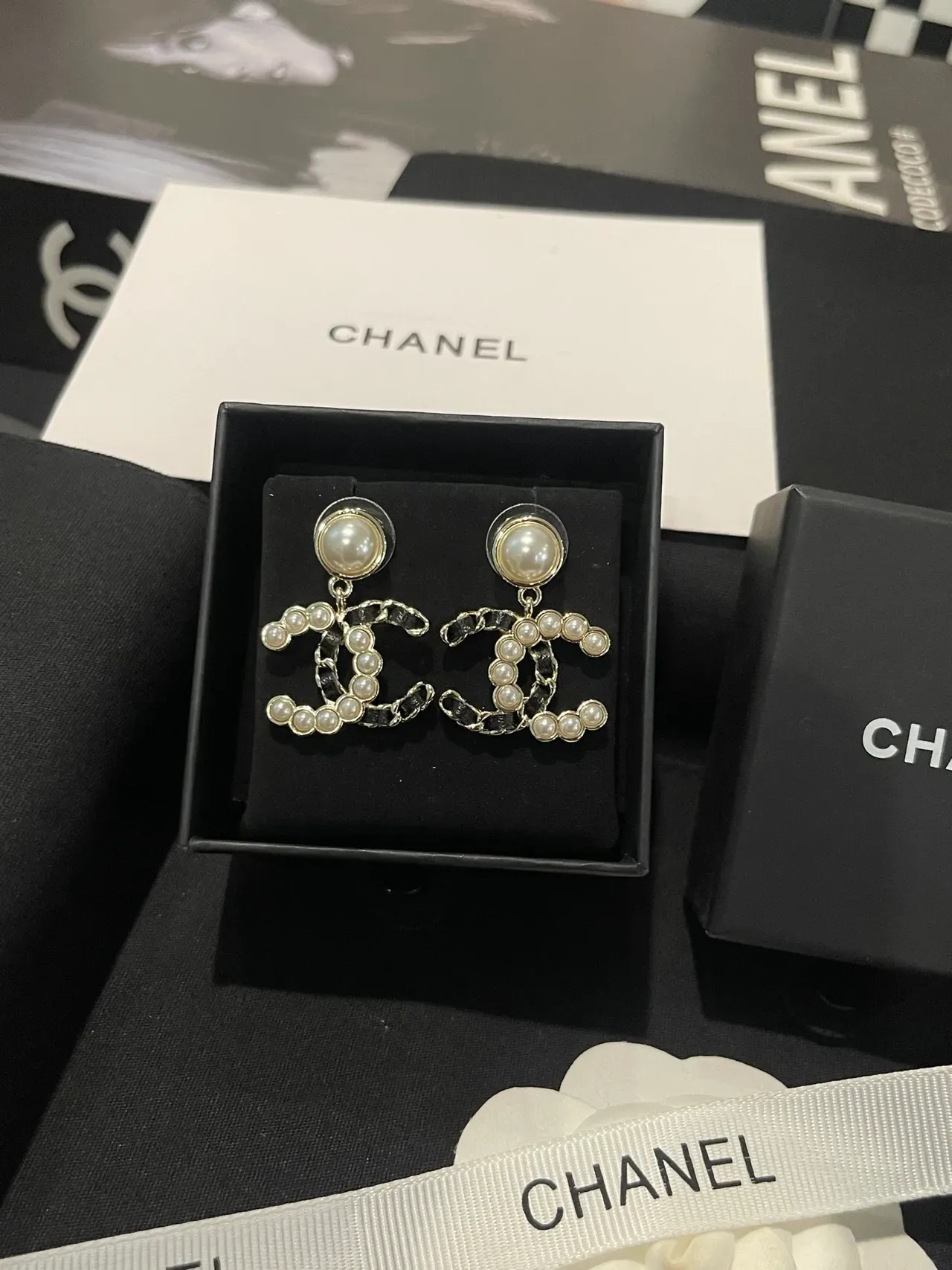 Chanel Pearl CC Silver White Chain-Link Motif Earrings 7
