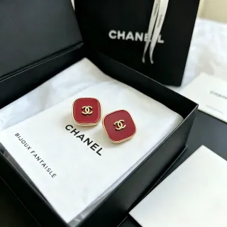 Chanel أقراط إنليك أحمر مربعة شعار CC