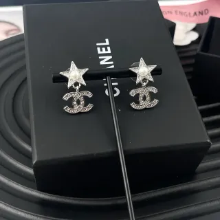 Chanel prata branco Star-and-CC gota cristal pavé brincos