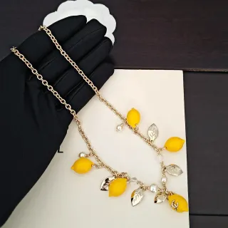 Chanel हलুদ সোনা কার্ব চেইন রেজিন লেবু চার্মস নেকলেস