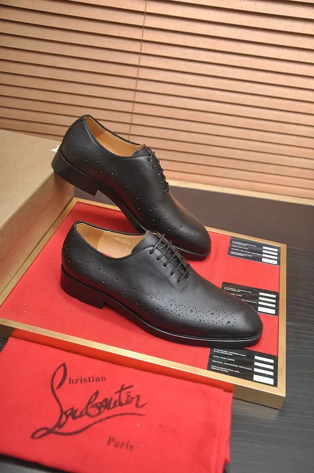 Christian Louboutin Noir Rouge Cuir Perforations Complètes Brogue 4