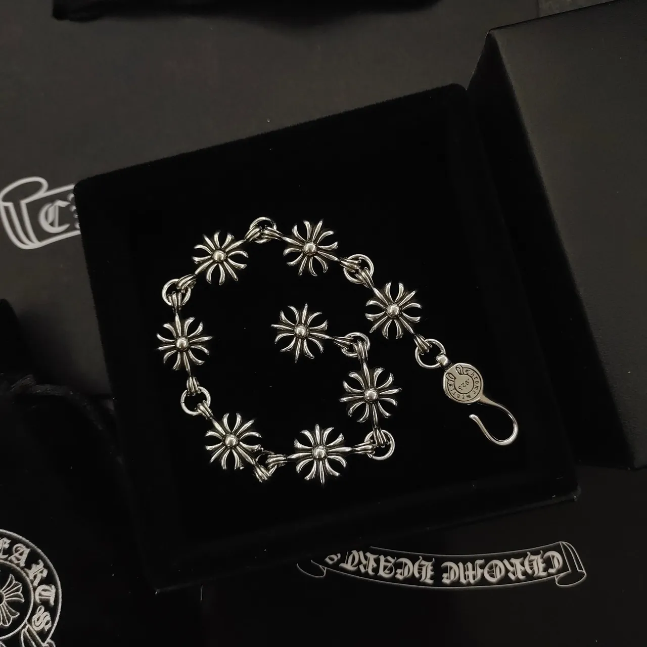 Chrome Hearts Cross Bracelet Silver Flower-Link Chain Bracelet 3