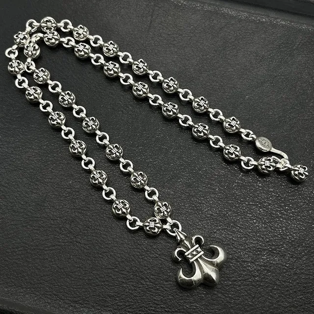 Collier avec pendentif Fleur de Lis Chrome Hearts 4