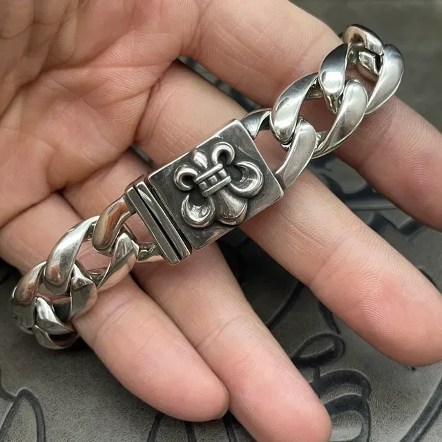 Chrome Hearts Lock Bracelet Oxidized Silver Fleur-de-Lis Star Motif Bracelets 5