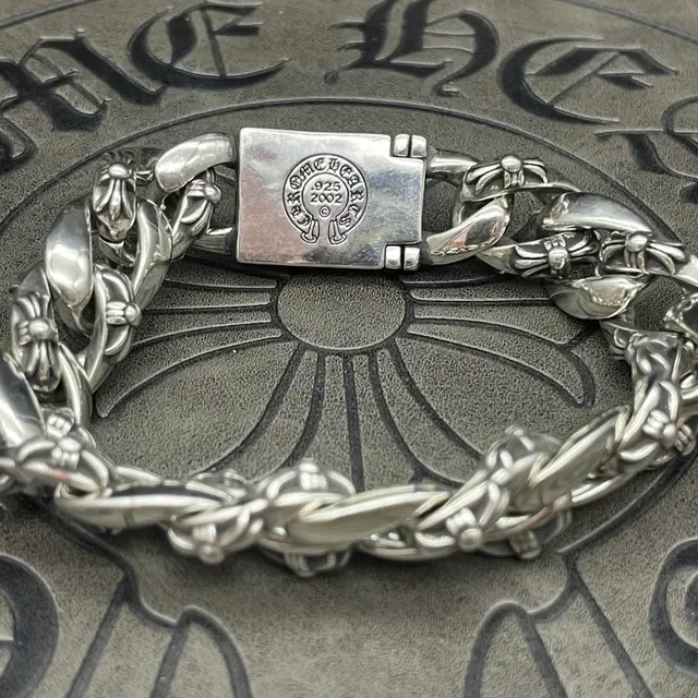 Chrome Hearts Lock Bracelet Oxidized Silver Fleur-de-Lis Star Motif Bracelets 9