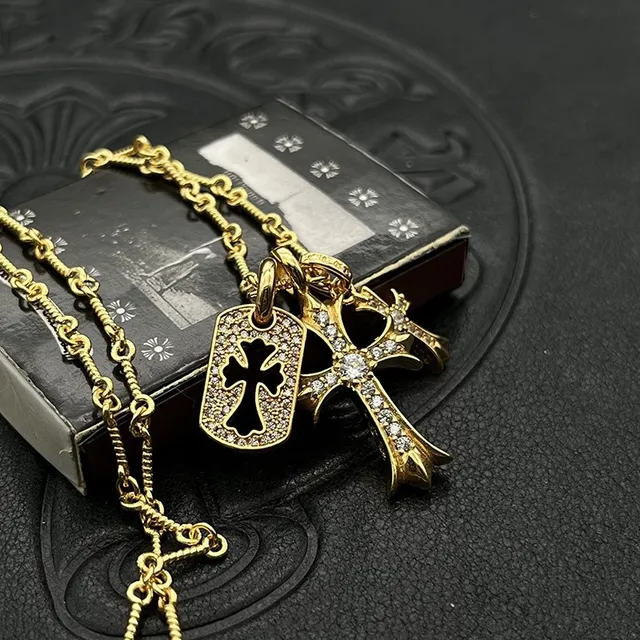 Chrome Hearts قلادة وسام الكلب متعددة الصلبان 3