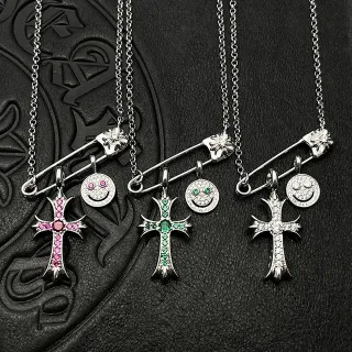 Chrome Hearts सुरक्षा पिन क्रॉस स्माइली पेंडेंट नेकलेस