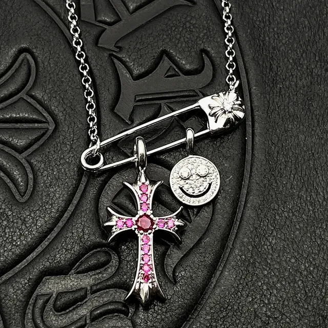 Chrome Hearts Pin de seguridad Cruz Smiley Dije Collares 5