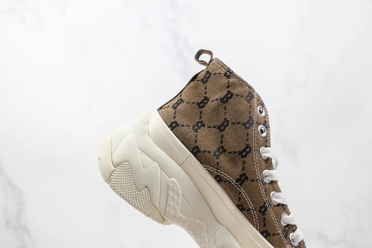 Converse Tênis de cano alto monogrammado em canvas com sola chunky 6