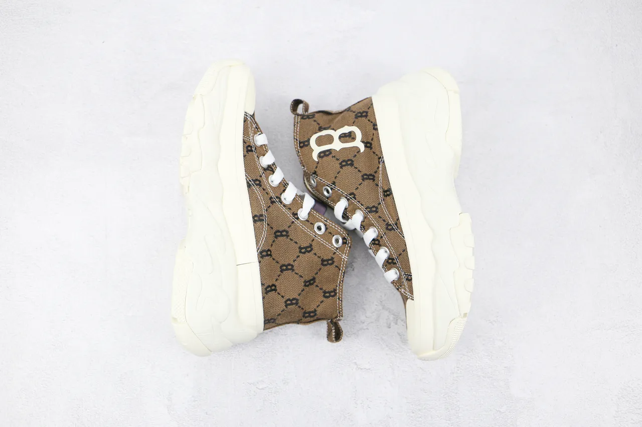 Converse Tênis de cano alto monogrammado em canvas com sola chunky 9
