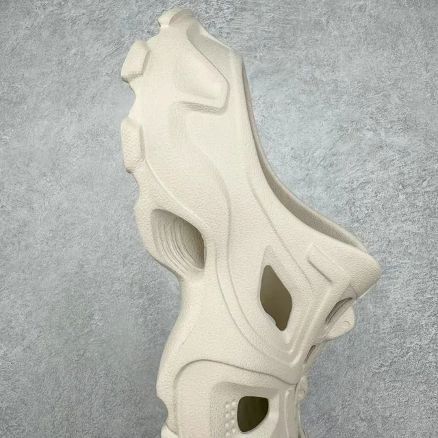 Crocs Beige Molded Foam Ventilated Cutouts Clog 5