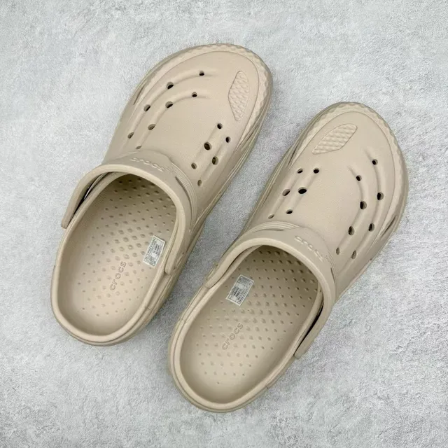Crocs Echo Clog Beige Zueco de Espuma Moldeada 3