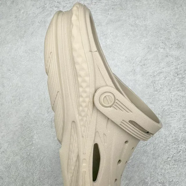 Crocs Echo Clog Beige Zueco de Espuma Moldeada 6
