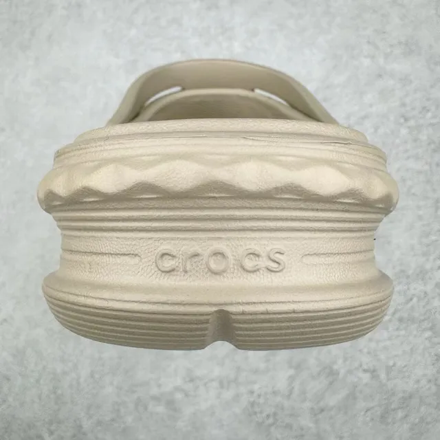 Crocs Echo Clog Beige Zueco de Espuma Moldeada 8