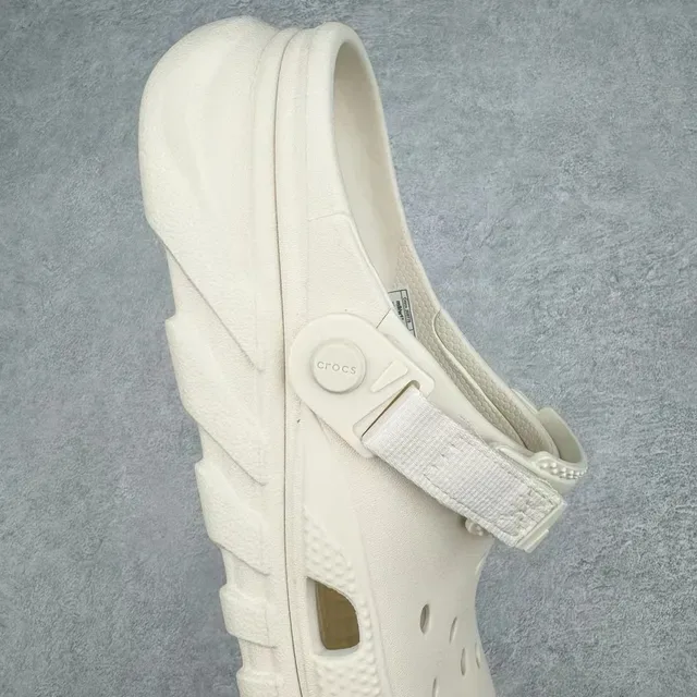 Crocs Echo Clog Off-White Mousse Moldée 5