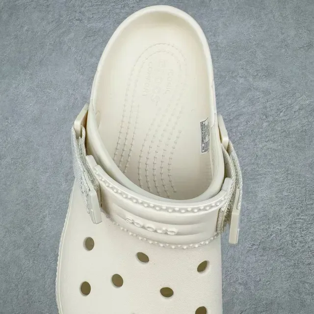 Crocs Echo Clog Off-White Mousse Moldée 6