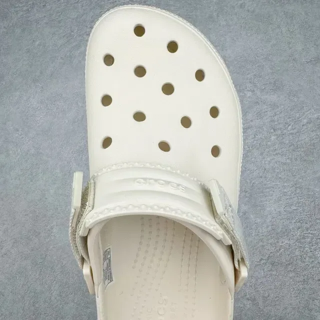 Crocs Echo Clog Off-White Mousse Moldée 7