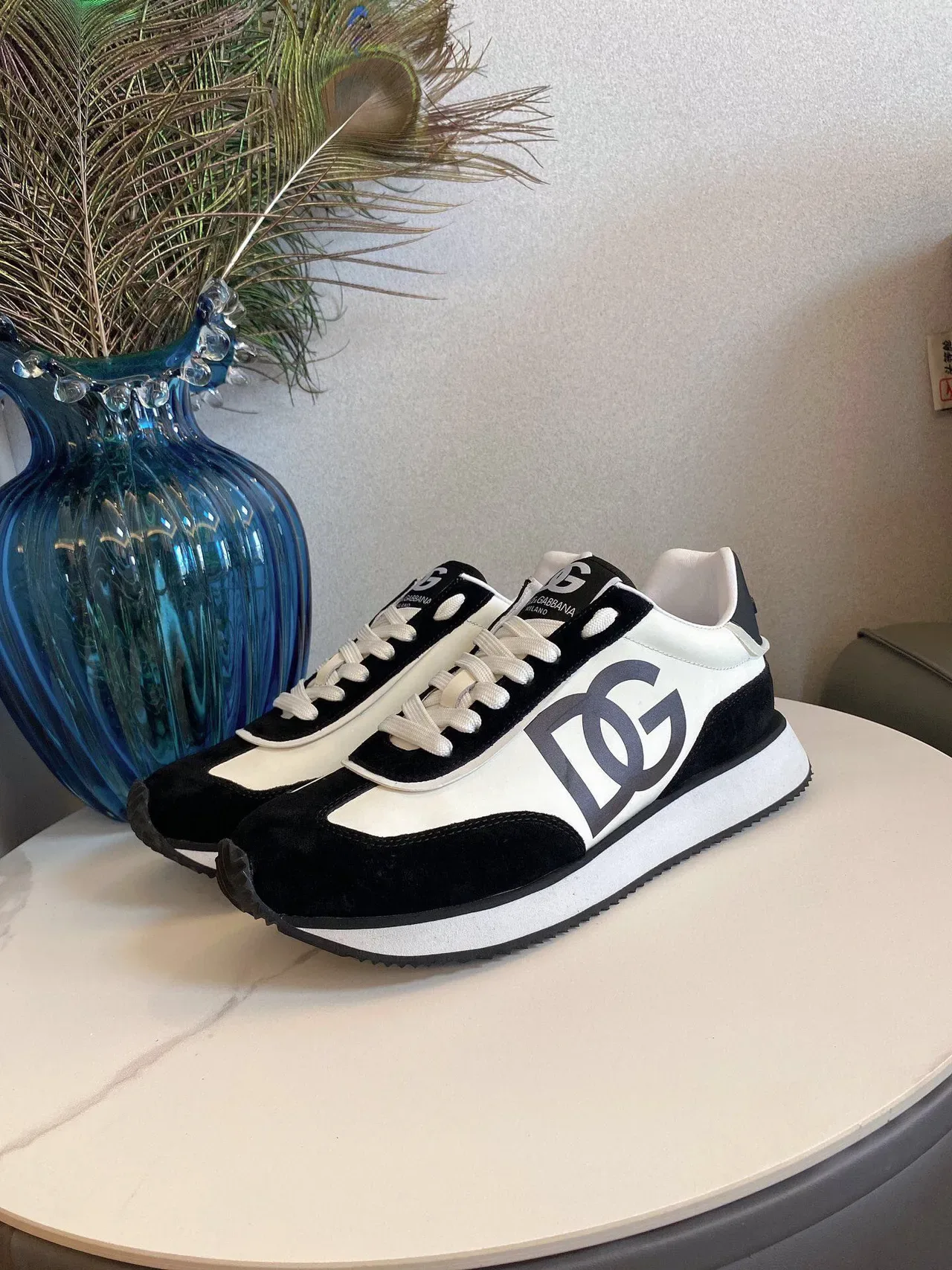 دي سي شوز أسود بيج Retro Runner Silhouette بانيلينج سيد و ليذر لايف ستايل سنيكر 8