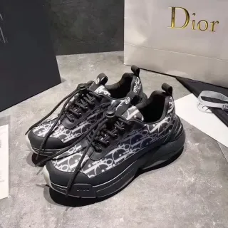 Dior B23 ऑब्लीक प्रिंट काला और सफेद लाइफस्टाइल स्नीकर