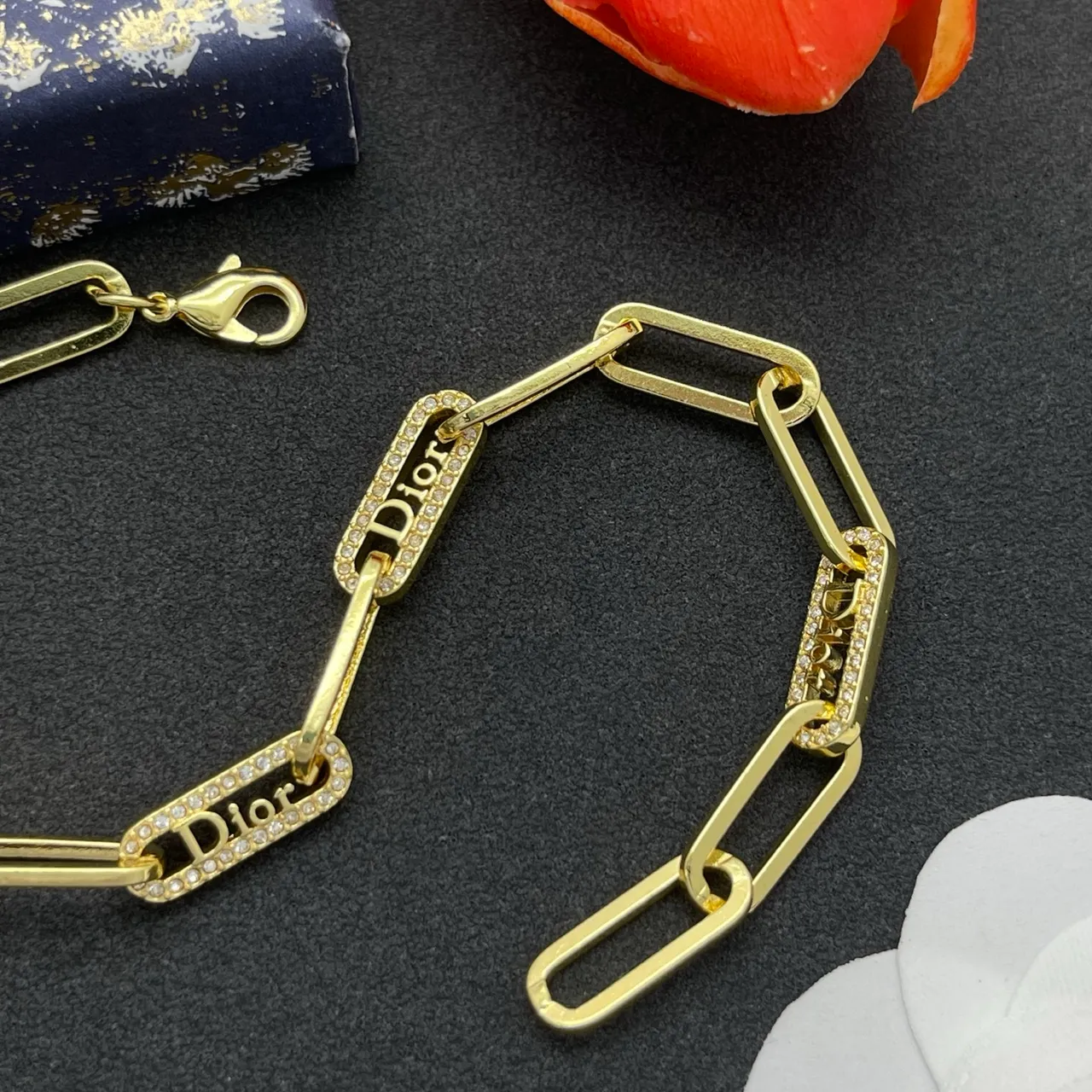 Dior B27 सोना चांदी पेपरक्लिप चेन Pavé क्रिस्टल सजावट कंगन 5