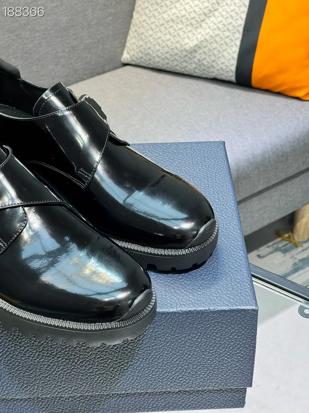 Dior B27 Cuero de patente correa con hebilla mocasines 5