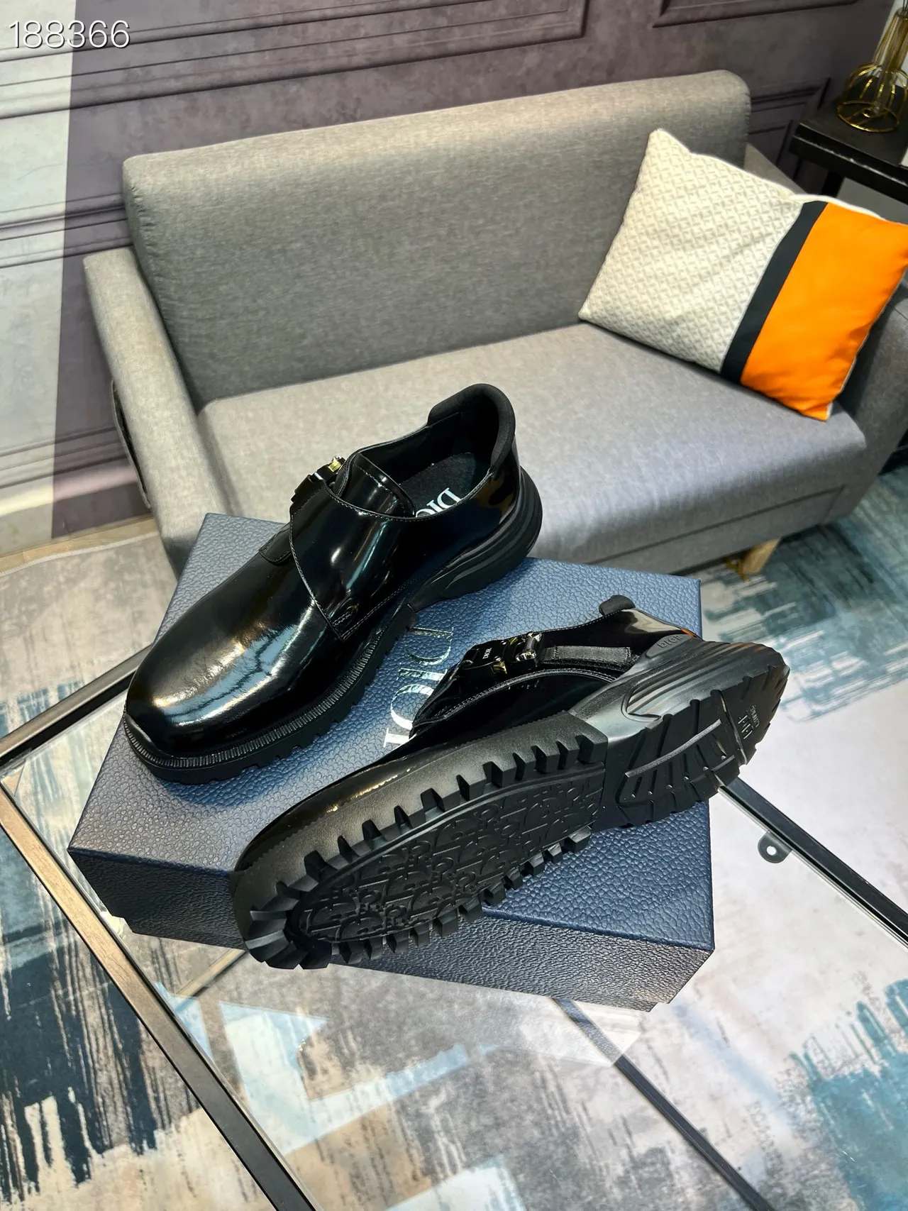 Dior B27 Cuero de patente correa con hebilla mocasines 8
