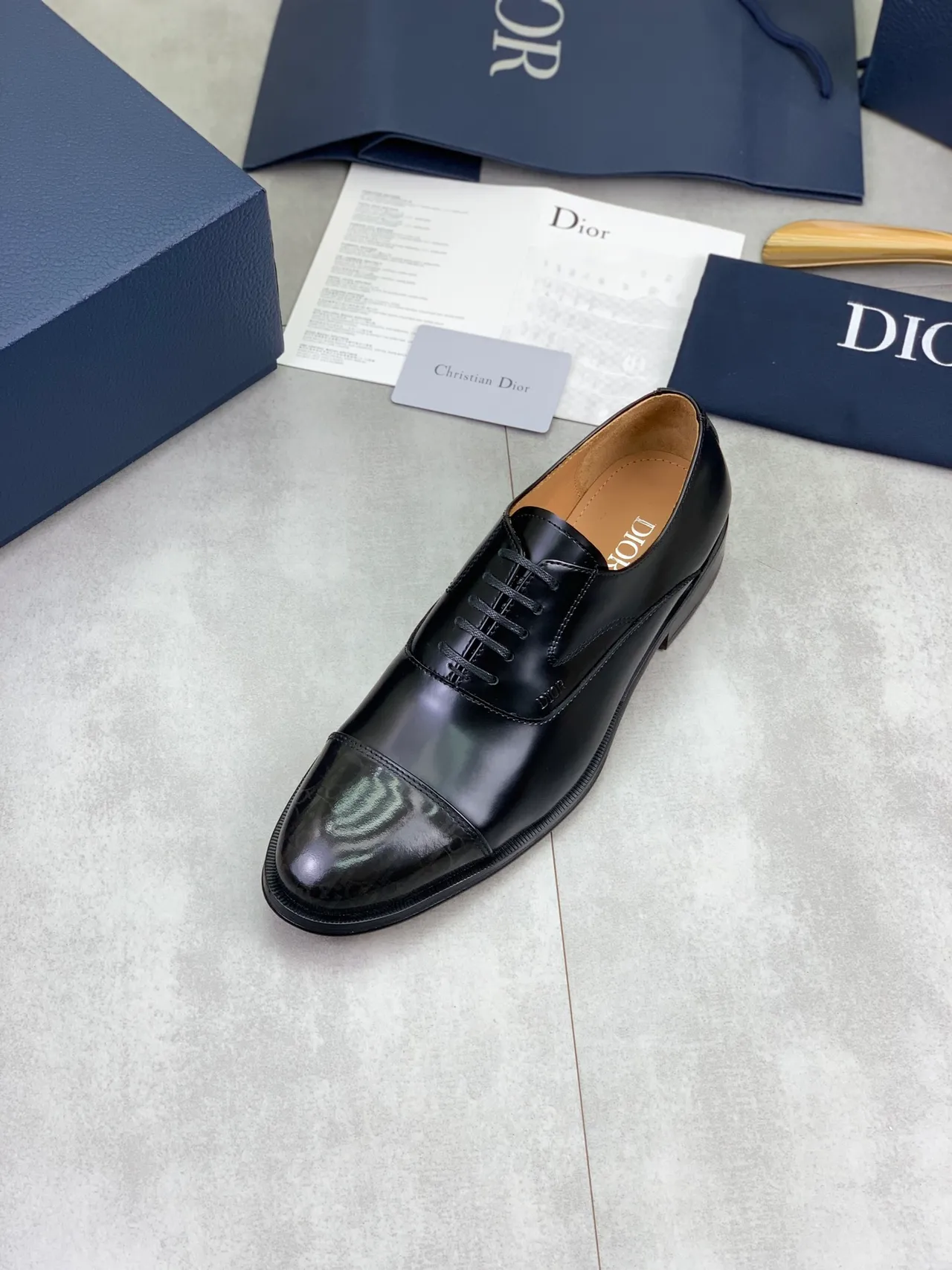 Dior Zapatos Oxford de cuero patentado negro marrón brillante con punta de ala 4